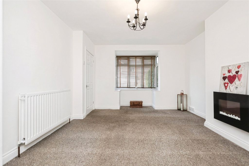 Property photo 3 of 19 Picture No. 18
