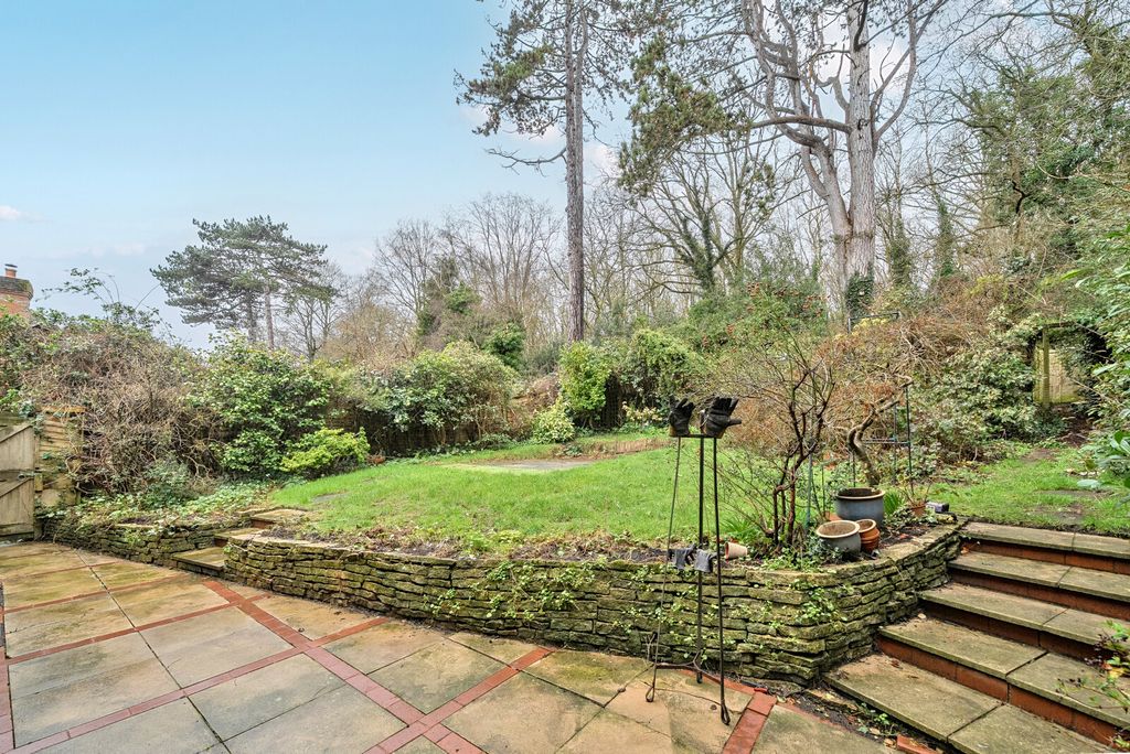 Property photo 3 of 17 Garden