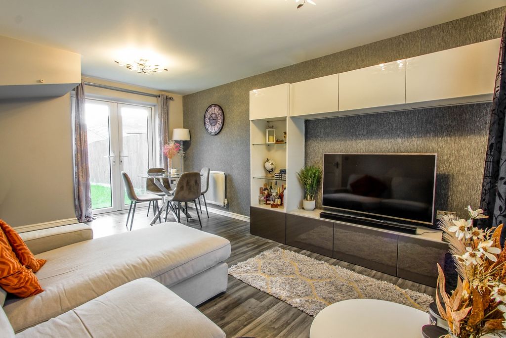 Property photo 3 of 16 Living And Dining Room A