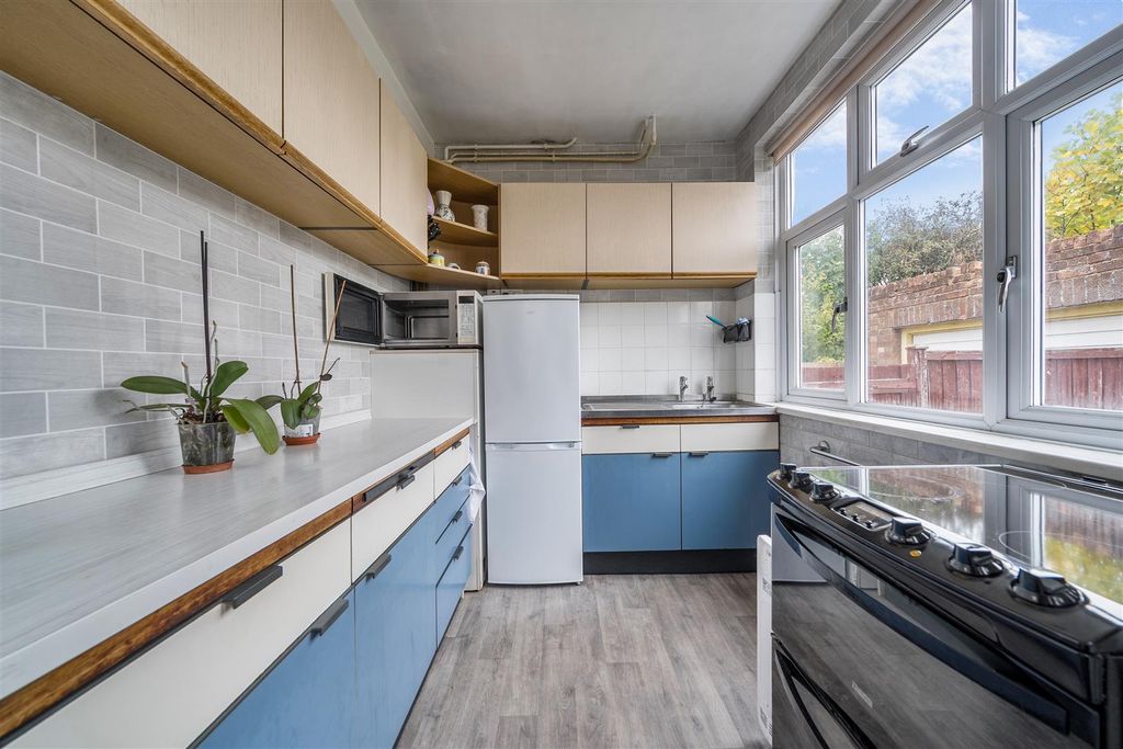 Property photo 3 of 21 1369003-4-68Ef87d005A88.Jpg