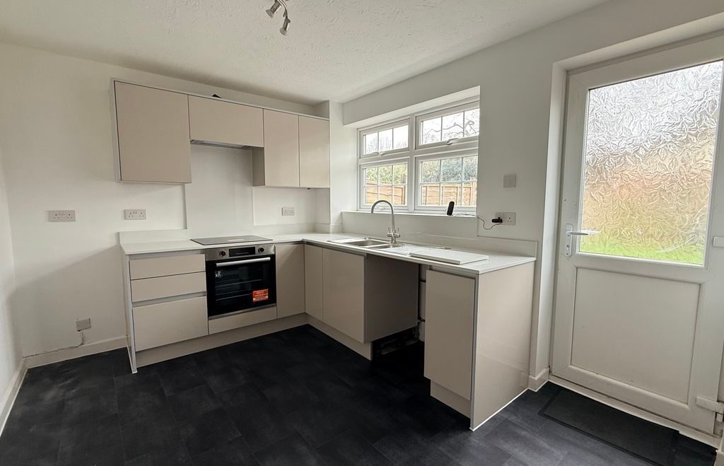 Property photo 2 of 13 Kitchen