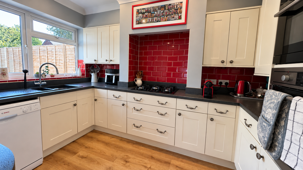 Property photo 3 of 30 Kitchen