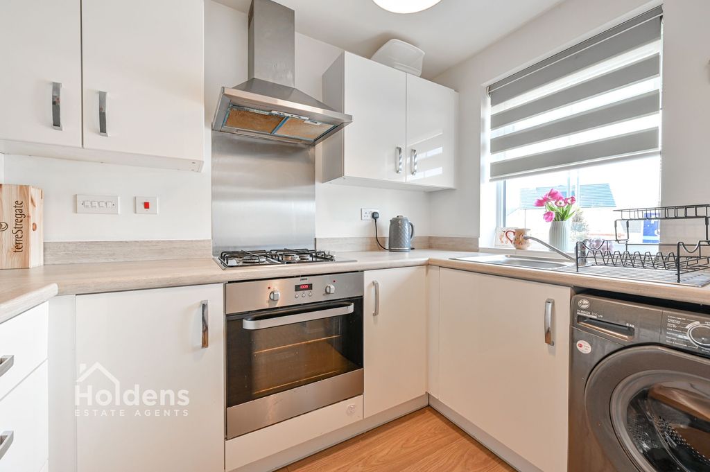 Property photo 3 of 16