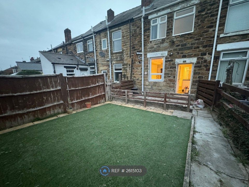Property photo 2 of 12