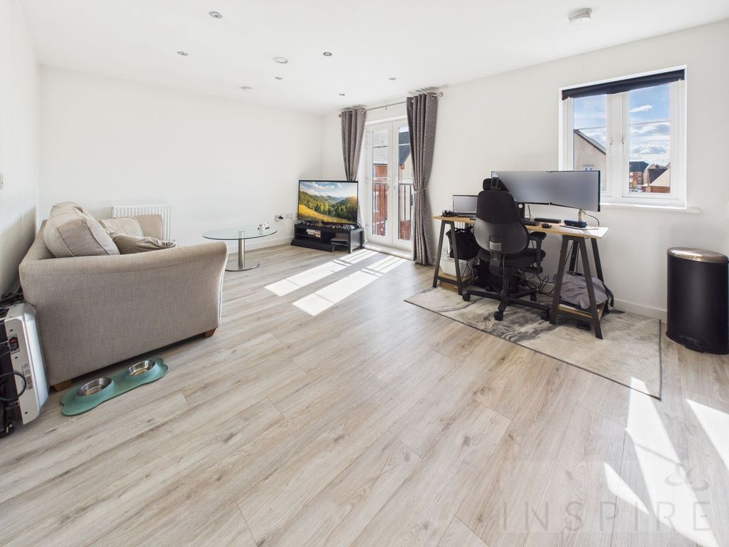 Property photo 2 of 22