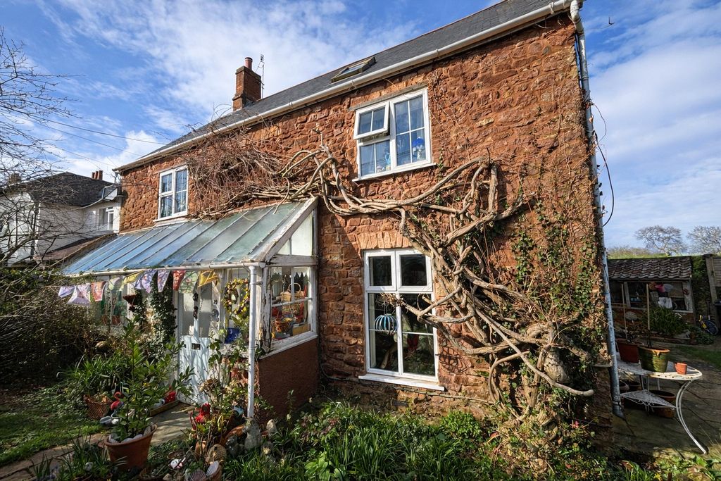 Property photo 1 of 19 1 - Picture No. 01