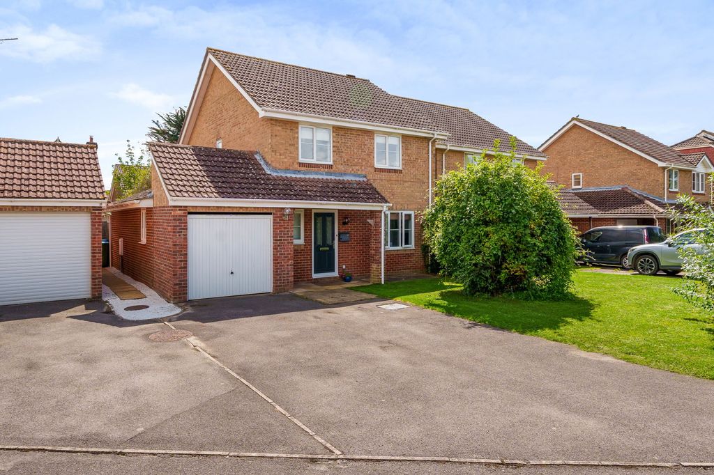 Property photo 1 of 24