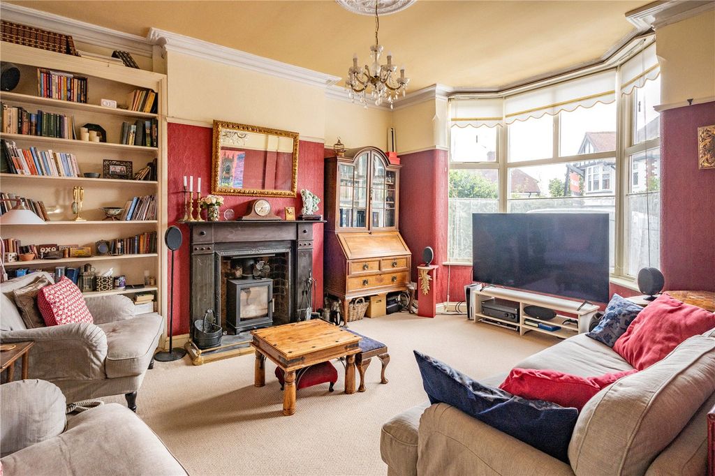 Property photo 2 of 36 Picture No. 63