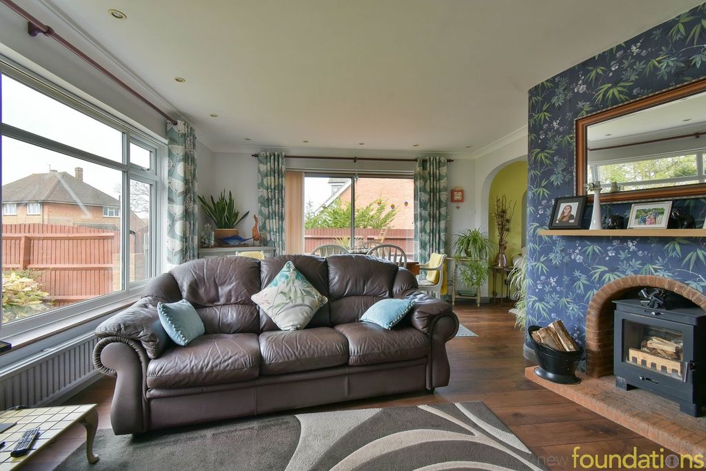 Property photo 2 of 24