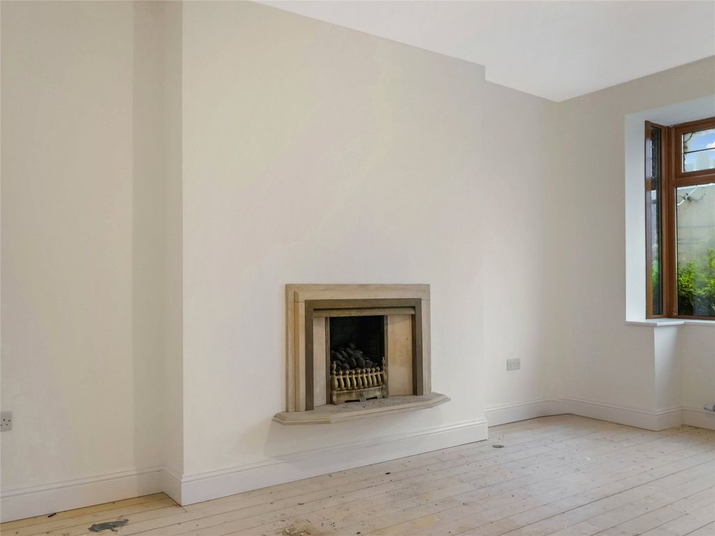 Property photo 3 of 22 Picture No. 04