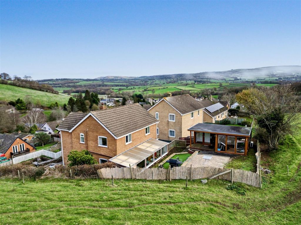 Property photo 2 of 12 Dji_Fly_20251128_011034_626_1764249202024_Photo.Jp