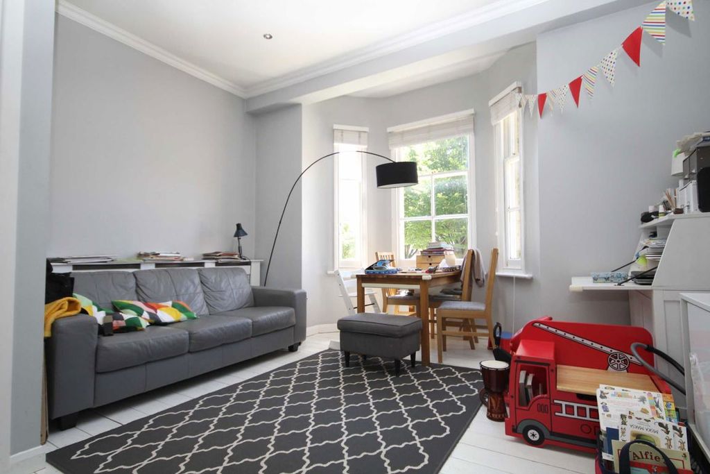 Property photo 2 of 5