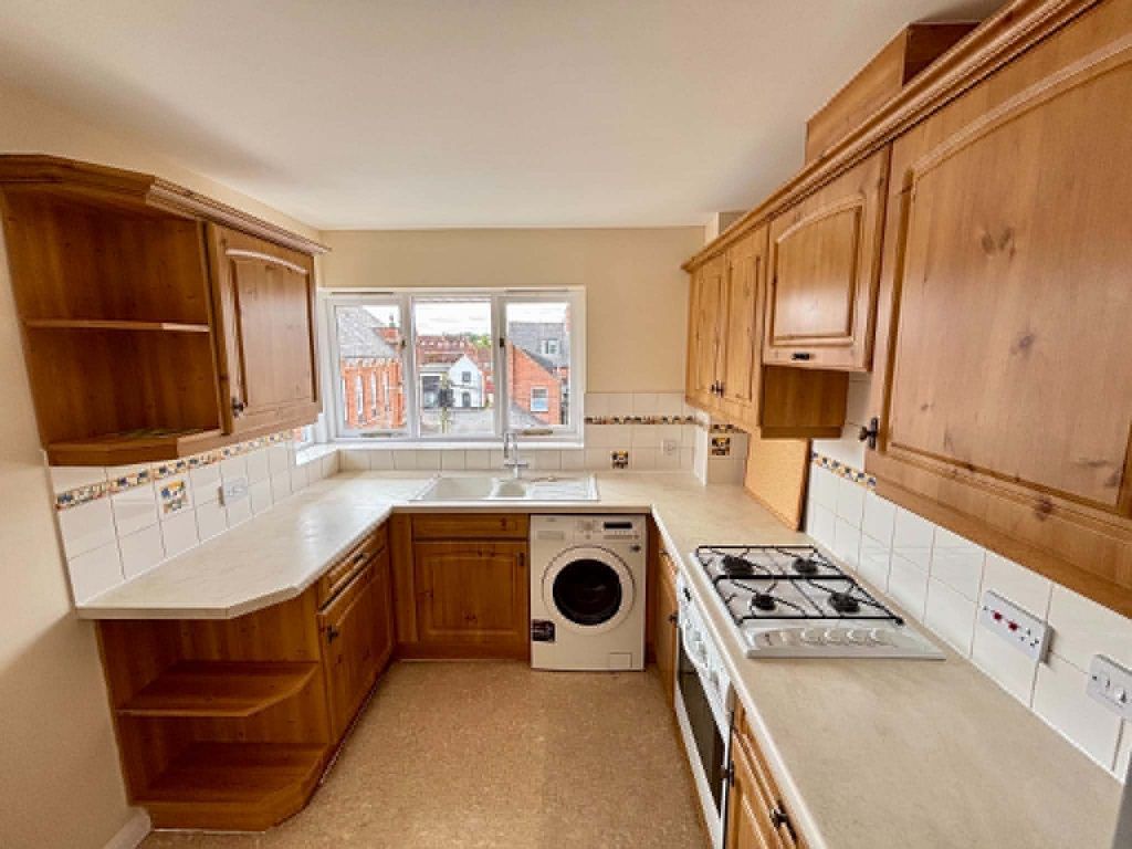Property photo 3 of 12