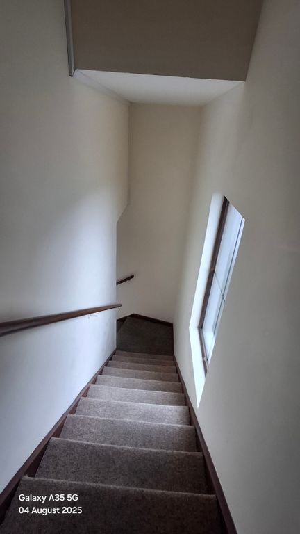 Property photo 1 of 8 Entrance 