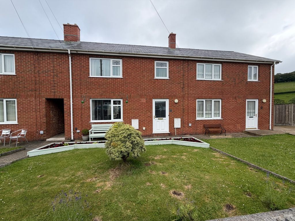 Property photo 1 of 12