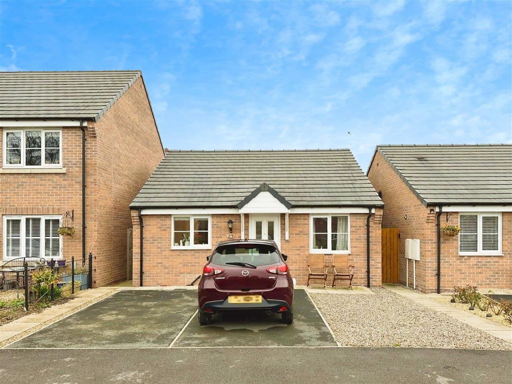 Property photo 1 of 15 External