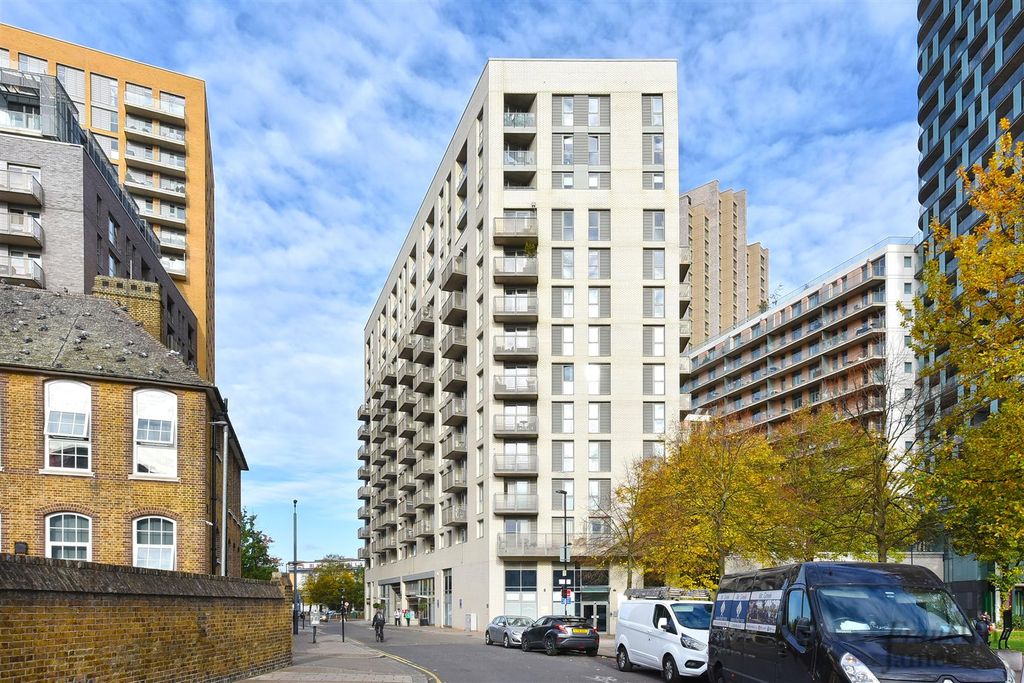 Property photo 2 of 10 Venice Corte (10).Jpg