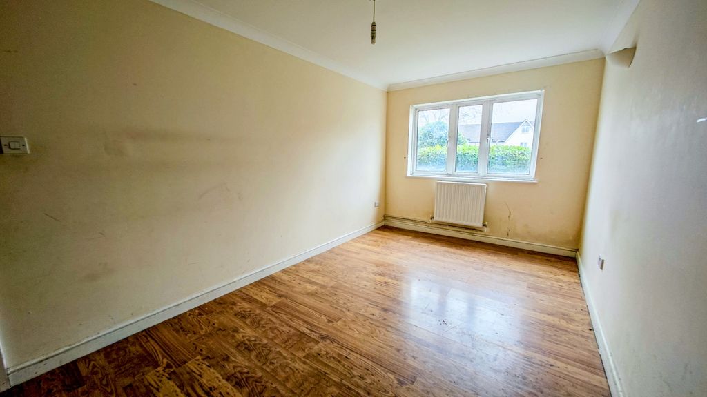 Property photo 3 of 17 Img_20250325_141402