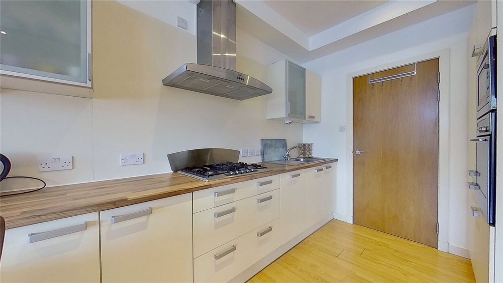 Property photo 3 of 13 Photo 3