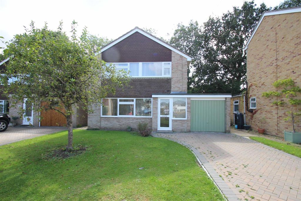 Property photo 1 of 12