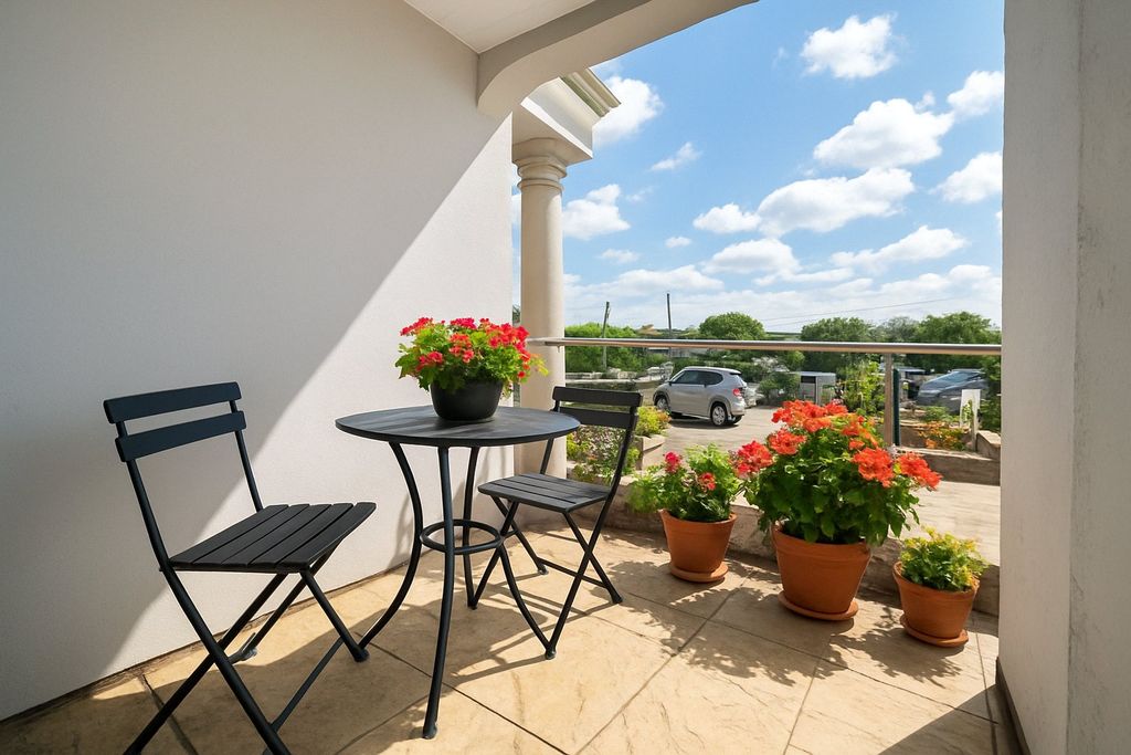 Property photo 3 of 16 Picture No. 40