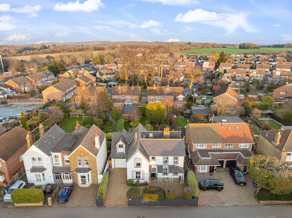 Property photo 1 of 39 3864173