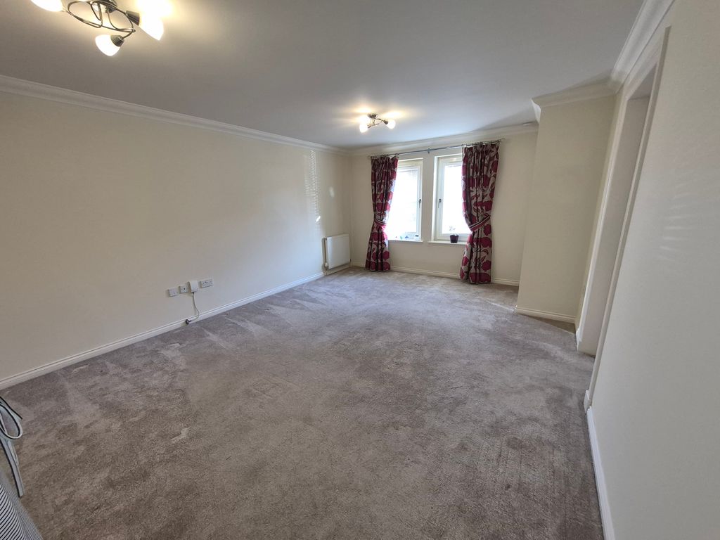 Property photo 2 of 11 Lounge