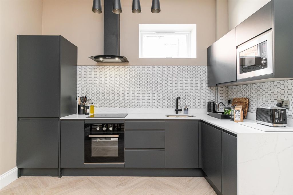 Property photo 3 of 20 Edit-1795.Jpg