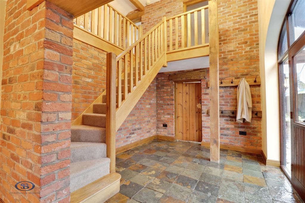 Property photo 3 of 42 5F5Fc304-Img_1306-Img_1308.Jpg