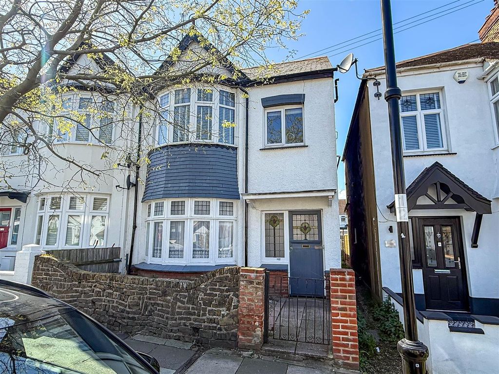 Property photo 1 of 9