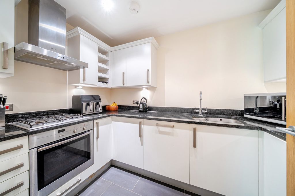 Property photo 2 of 17 Kitchen