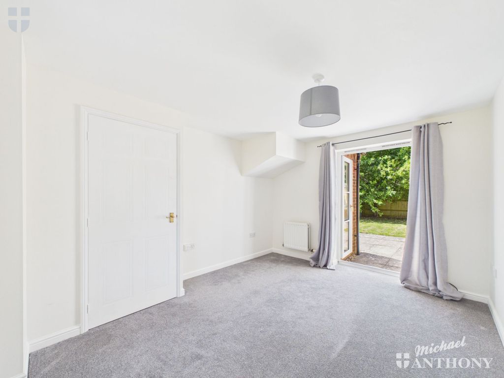 Property photo 2 of 17 Cam03218G0-Pr1076-Still012