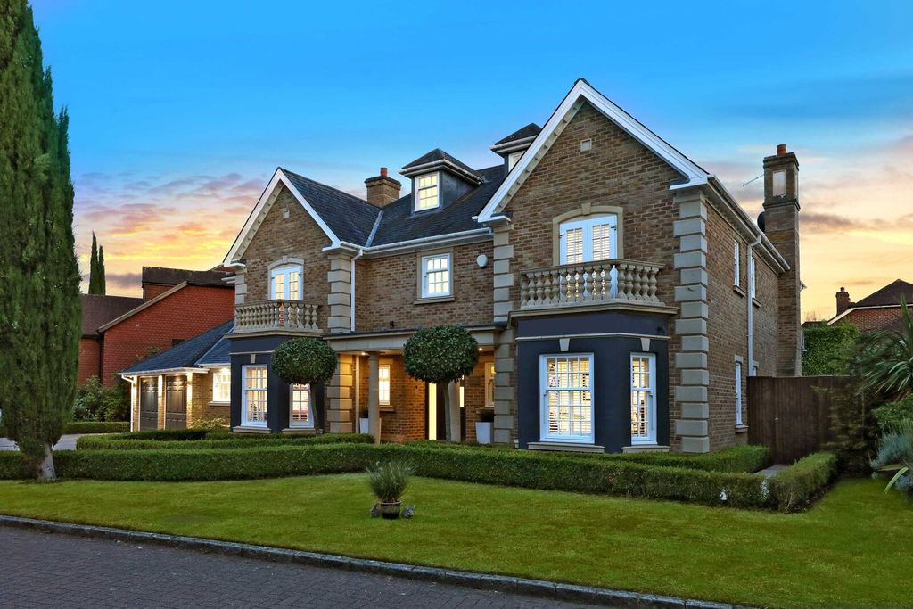 Property photo 1 of 24 Dusk Front