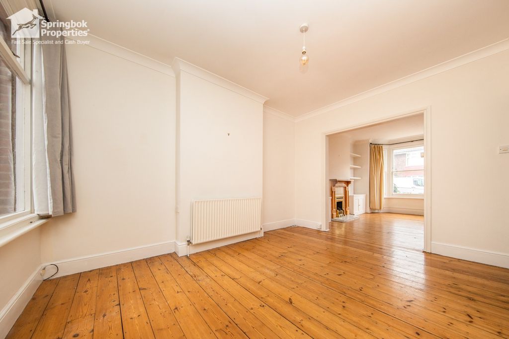 Property photo 3 of 11 Image 2