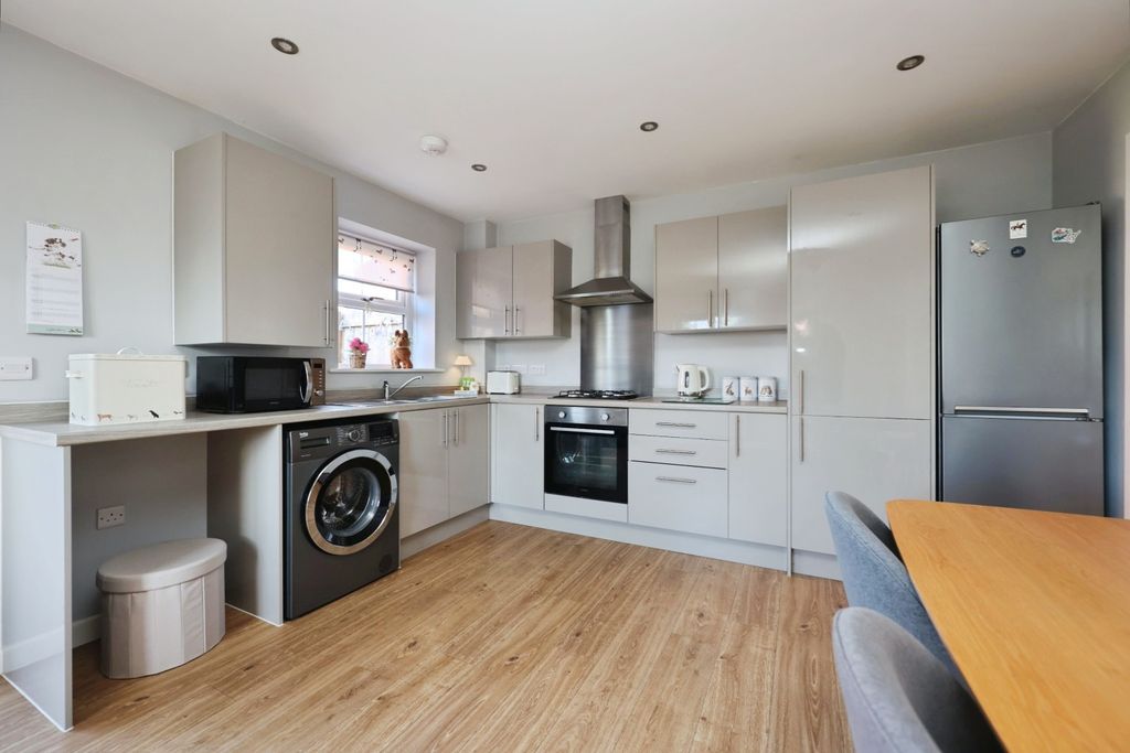 Property photo 3 of 20 5423312