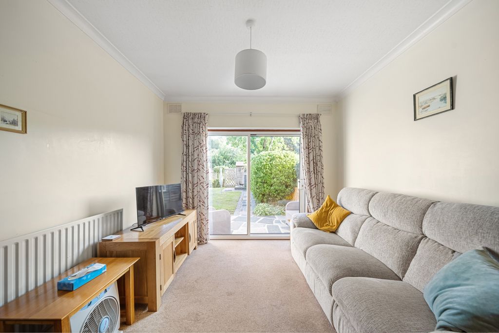 Property photo 2 of 16 Photo 12