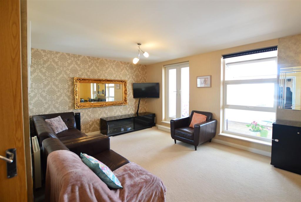 Property photo 2 of 8 Dsc_0056 (1).Jpg