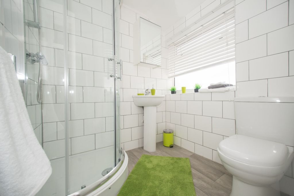 Property photo 2 of 25 3738611