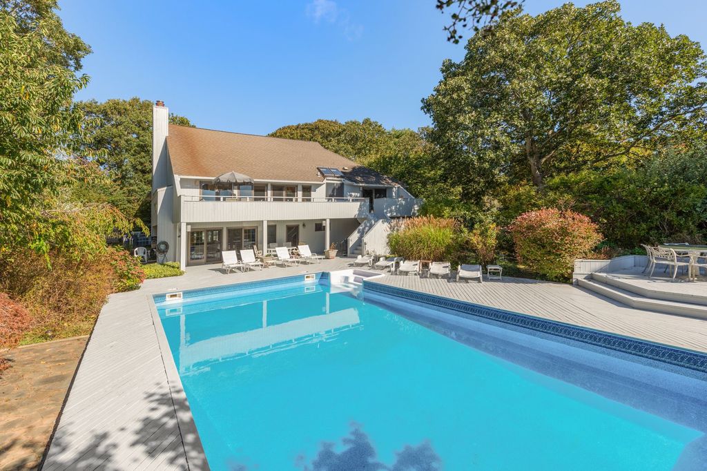 Property photo 2 of 39