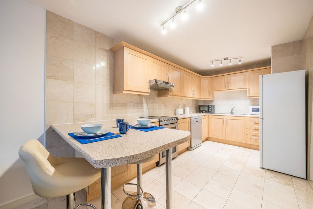 Property photo 3 of 4