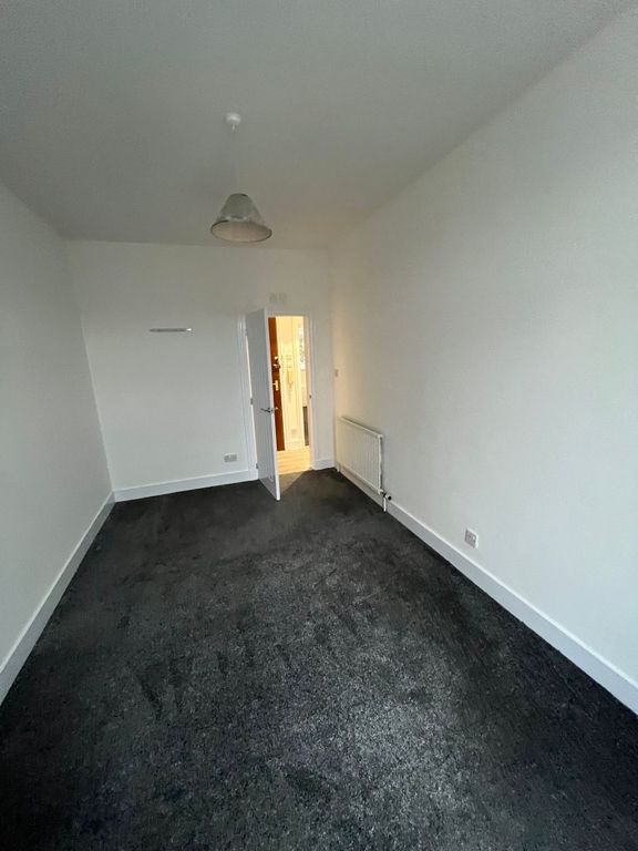 Property photo 3 of 8 Photo 3