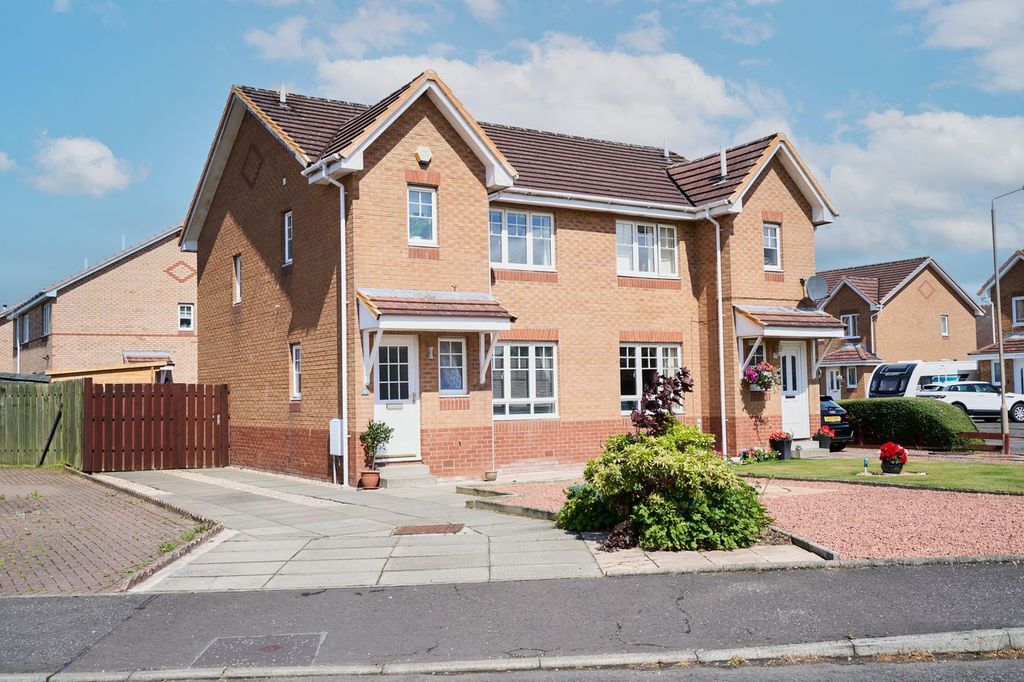 Property photo 1 of 27