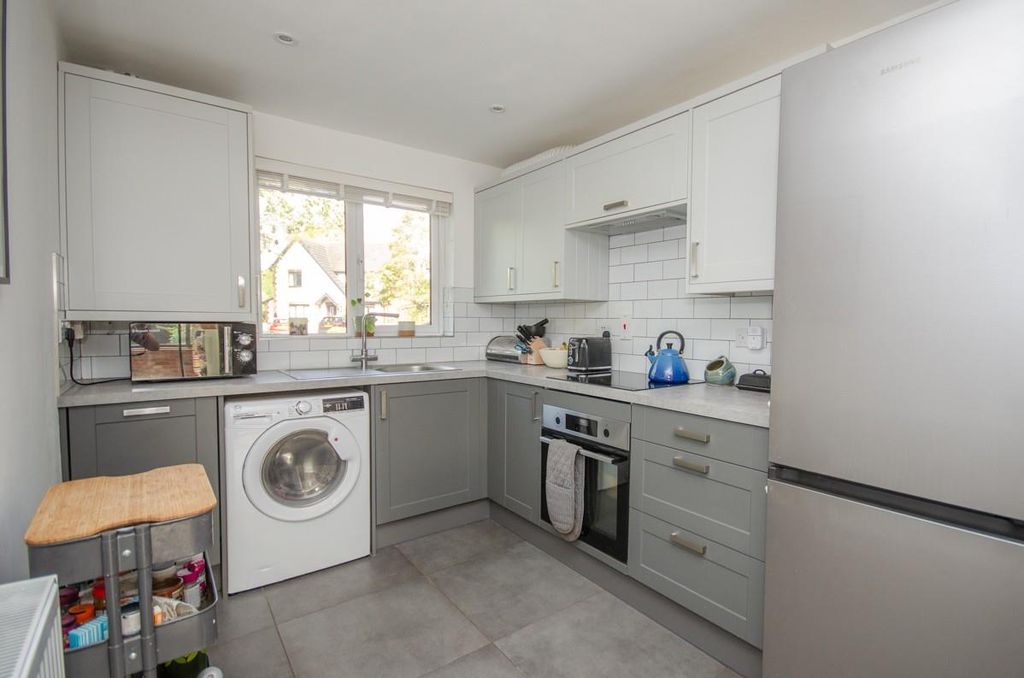 Property photo 3 of 16 Kitchen.Jpg