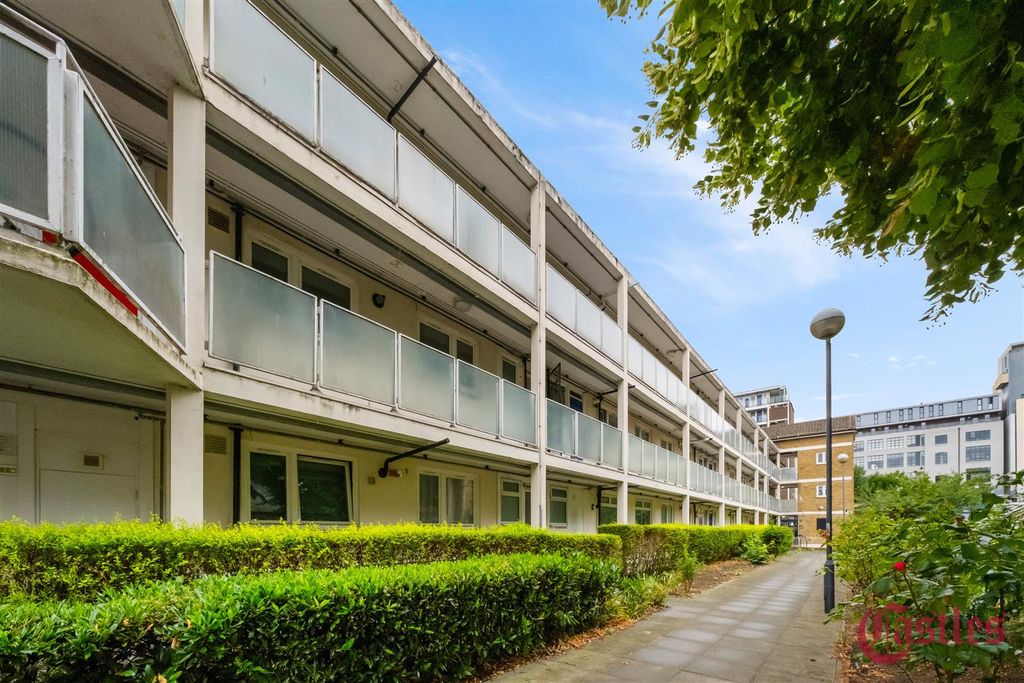 Property photo 2 of 20