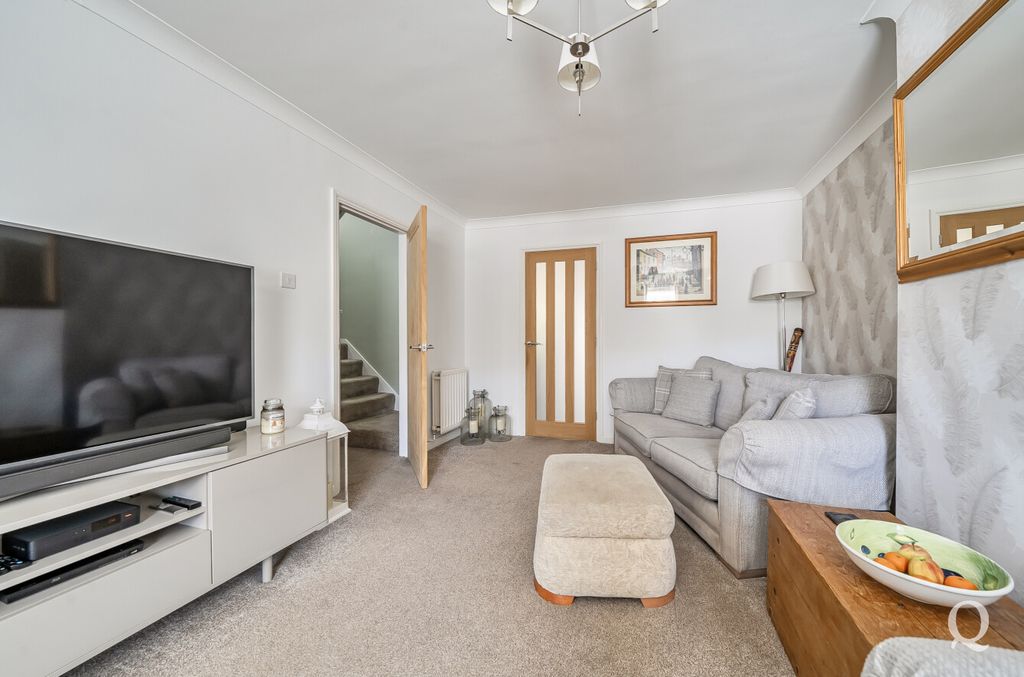 Property photo 3 of 26 Ac5Bcbf4-B2A3-478...