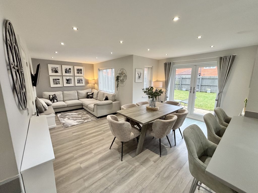 Property photo 3 of 23