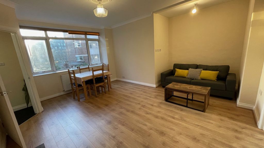 Property photo 3 of 10 Gallery