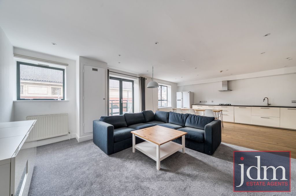 Property photo 1 of 19 cd1B0E49-E045-4E8...