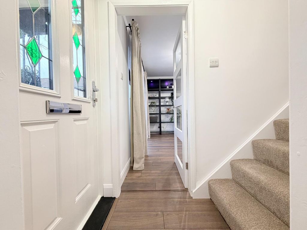 Property photo 2 of 30 Entrance