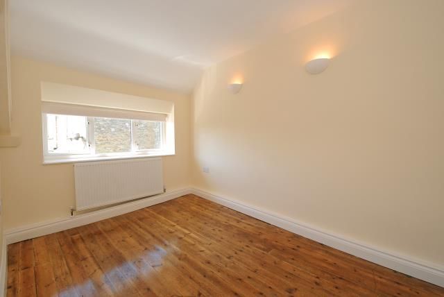 Property photo 2 of 7 Internal View